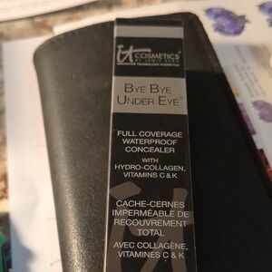 Waterproof Concealer